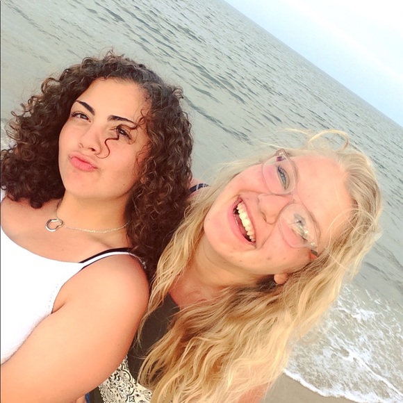 Meet your Posher, Jacque - Picture 1 of 1